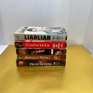 Lots of 5 Classic Movie VHS Collection - Multicolor